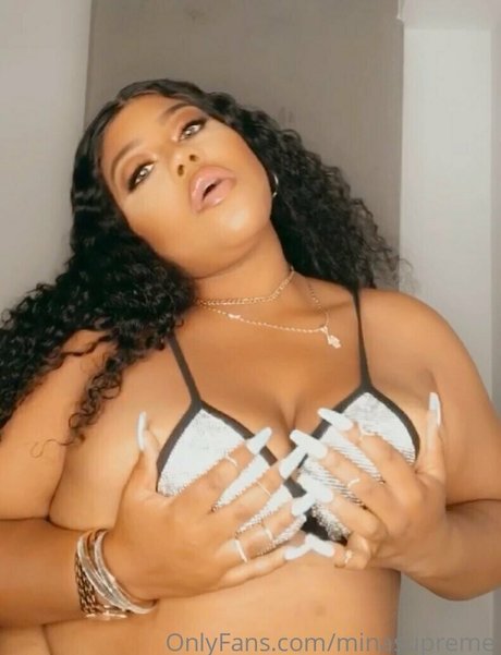 minasupreme exclusive actress photos