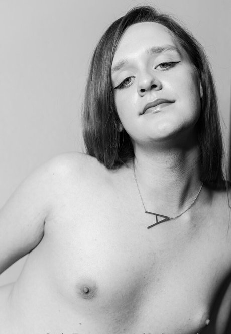 al3xismorissett sexy pornstar photo