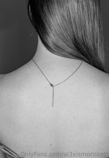 al3xismorissett nice actress pics