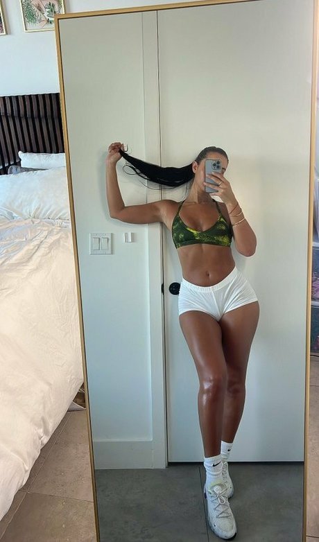 Eilat Rose pretty pornstar pictures