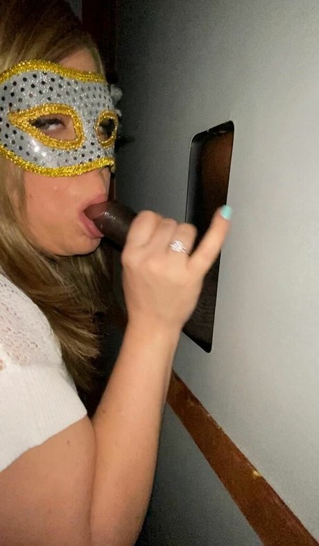 Gloryholehotwife erotic actress picture