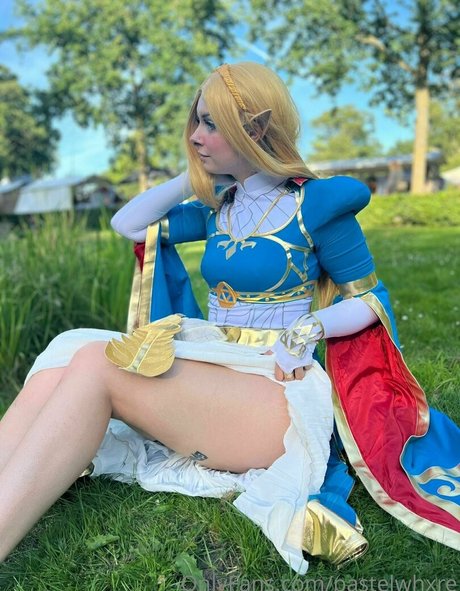 pastelwhxre model hot pic