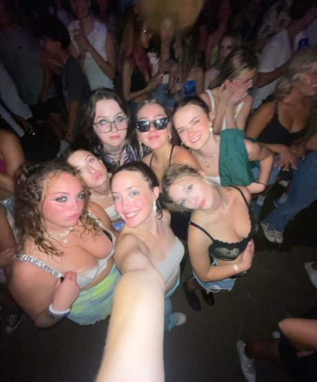 Hannah B nice model photo