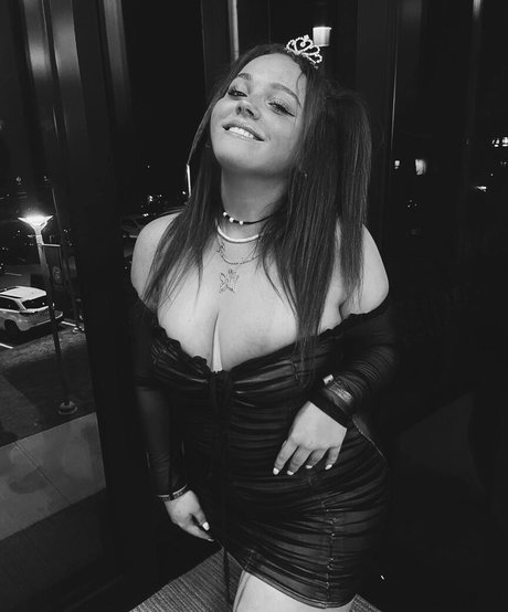 Hannah B free actress galleries