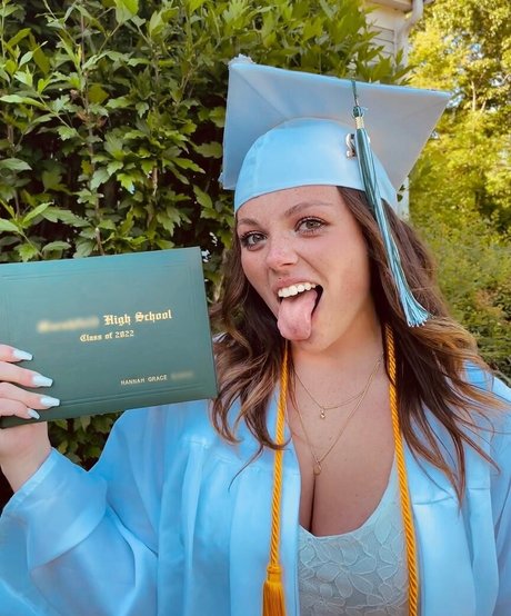 Hannah B naked pornstar image