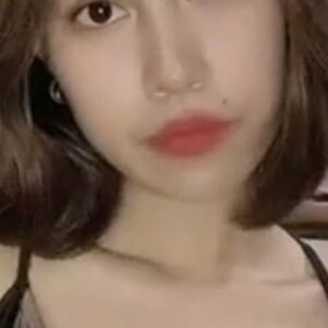 ASMRbyDee beautiful model pic