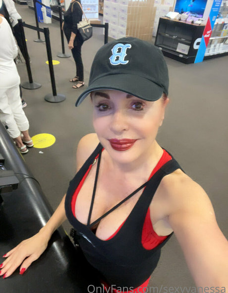 sexyvanessa naked model archive