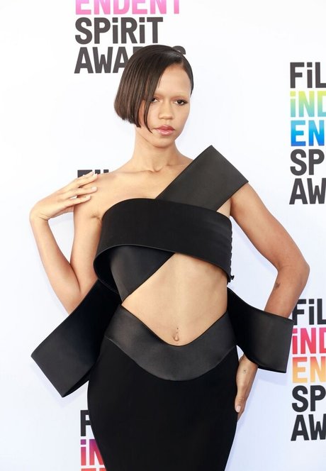 Taylor Russell xxx model image