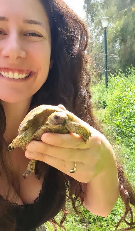 Hadar Simon nude pornstar pictures