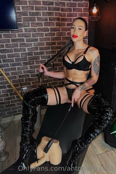 antonellaxx01 beautiful actress photo