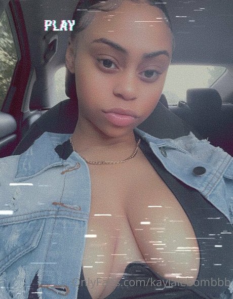 kaylalebombbb pornographic model image