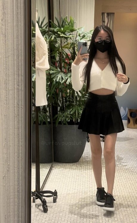 urshortie naked actress gallery