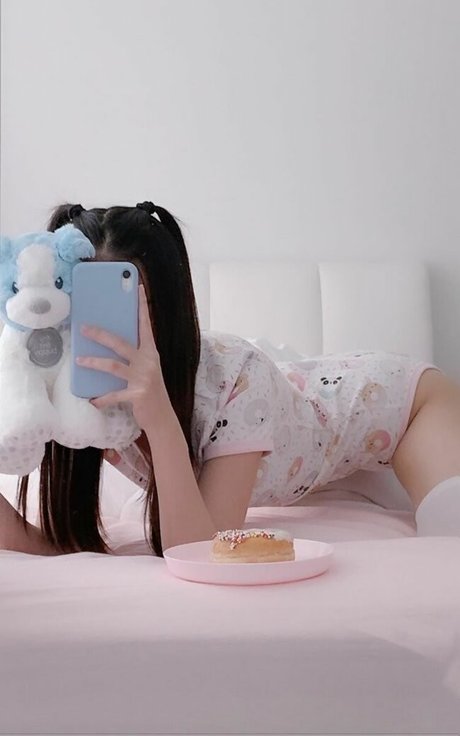 urshortie pretty actress img