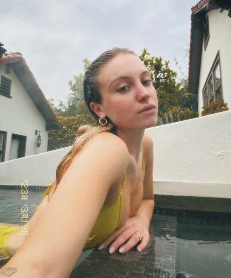 Riley Hubatka naked actress archive