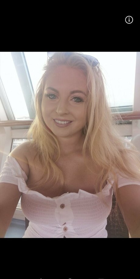 gushinggeegeefree perfect star image