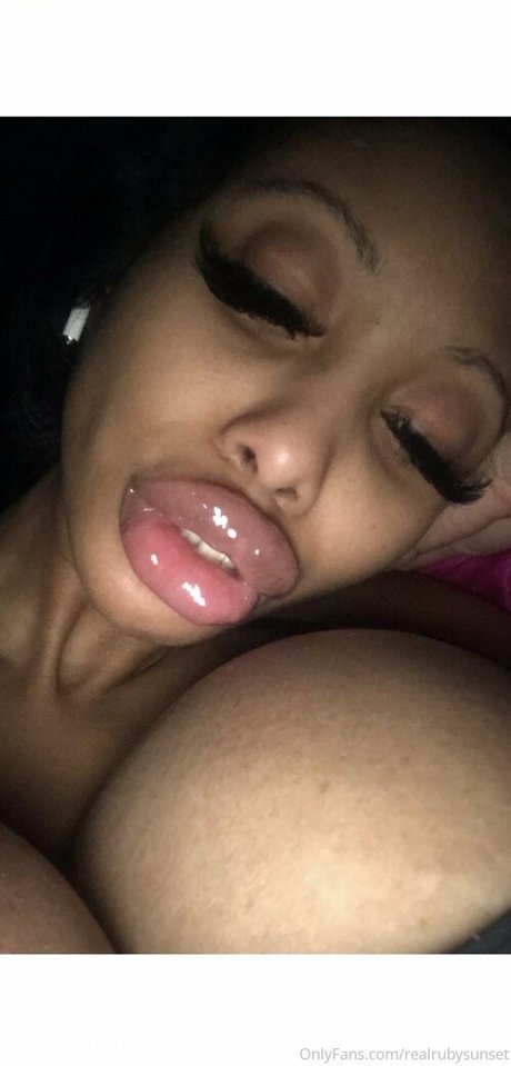 realrubysunset star exclusive picture