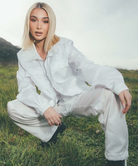 Camaryn Swanson erotic star images