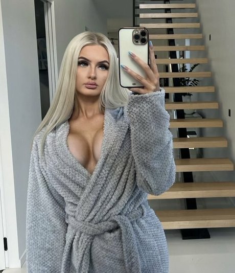 Sav xo model pretty pictures