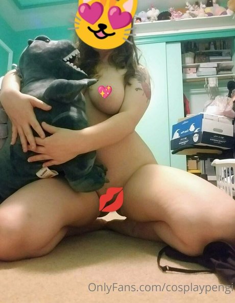 cosplaypengi naked star pictures
