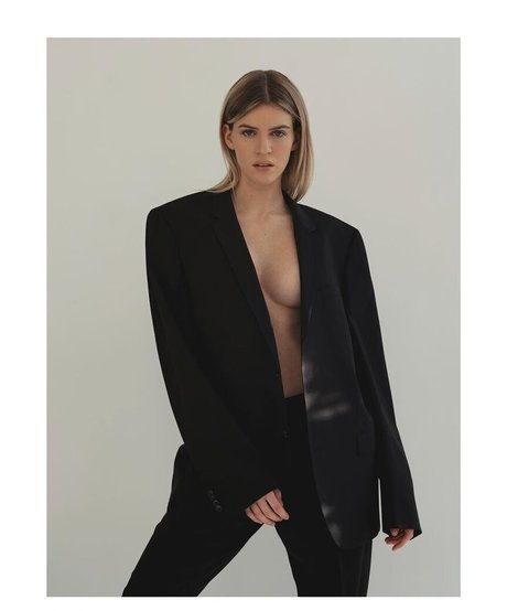 Sara Croce art model archive