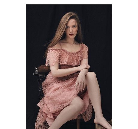 Morfydd Clark adult actress photos