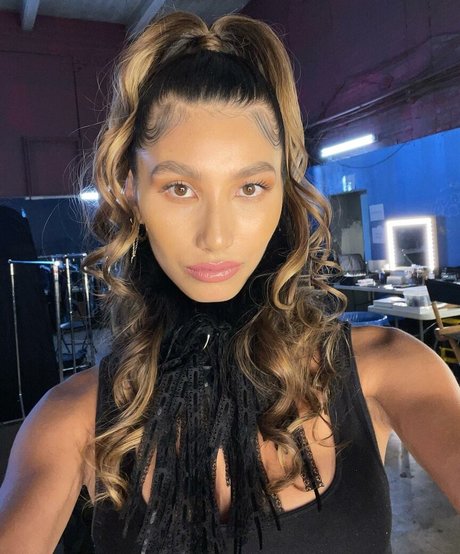 Dommmi pornstar perfect pic