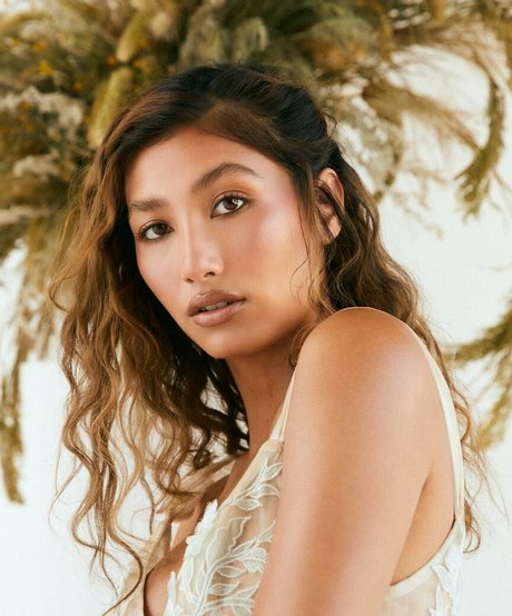 Dommmi model beautiful gallery