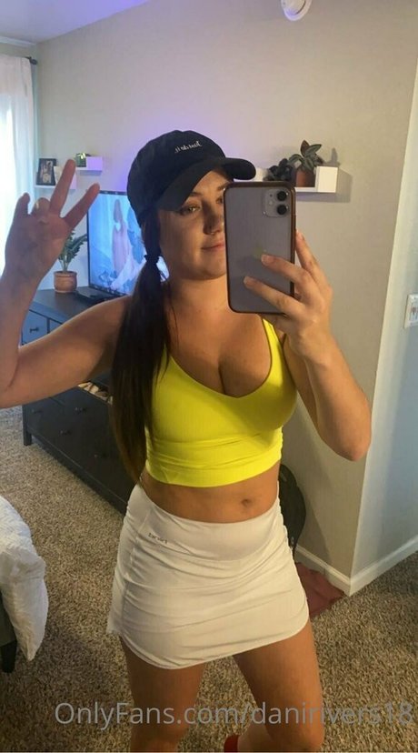 danirivers18 free model images