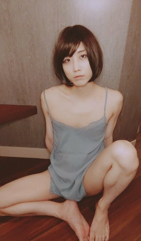 opoppo erotic model image