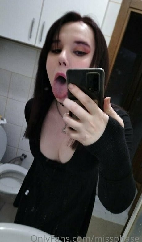 missphase nude star photo