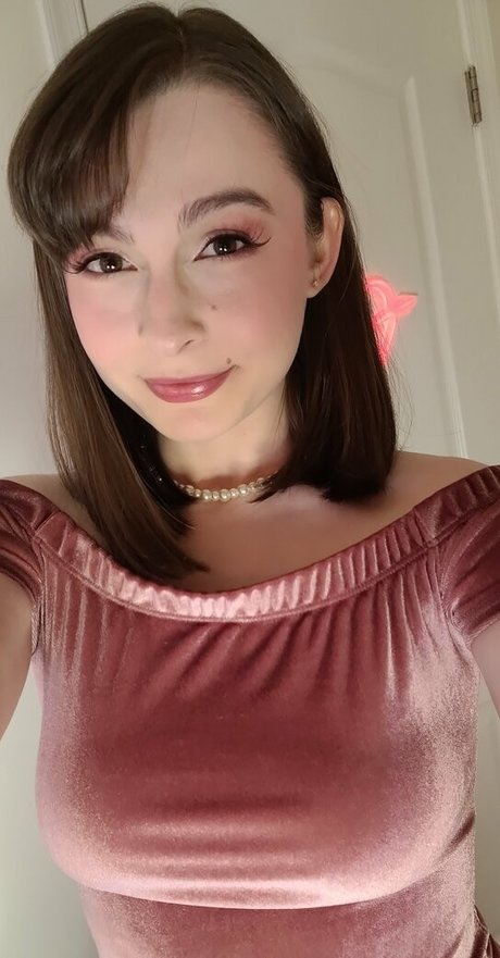 cherryvonfairyfree adult model images