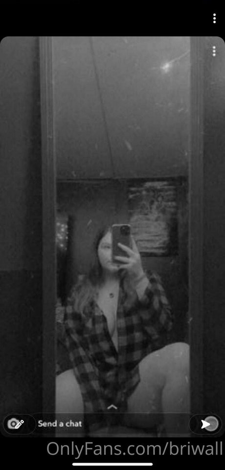 briwall hot actress pics