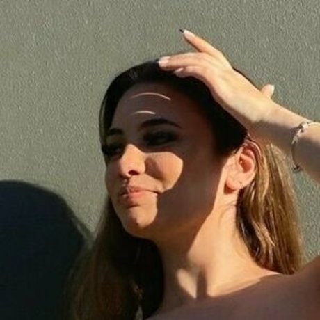 Akiira Sutton Large pretty model photos