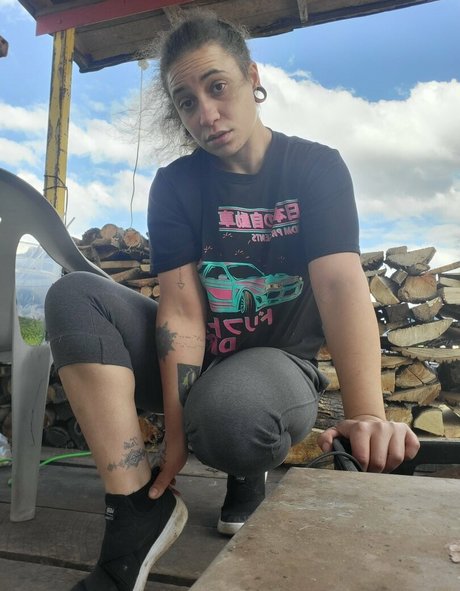 Emm Loomis star free galleries