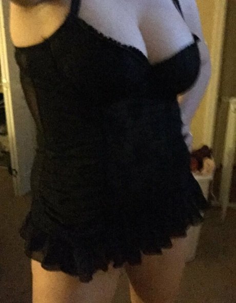 Momma Michelle model pretty photo