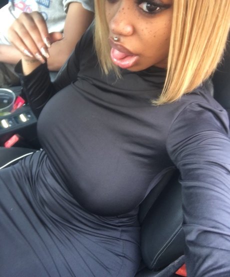 Creamyexotica art model photos