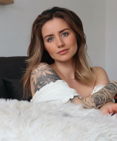 Sarah Eveliina best star images