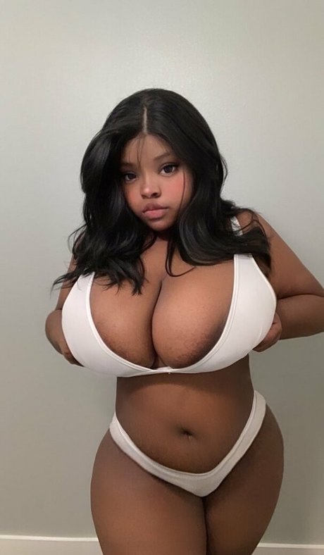 roarwie star adult photo