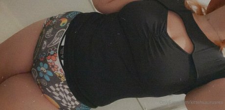 kittehsaurusrex model naked images