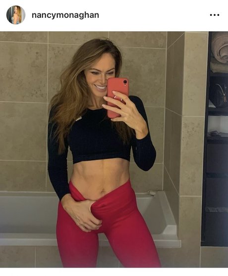 Nancy Monaghan star art pictures