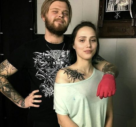 Masha Babko nude actress gallery