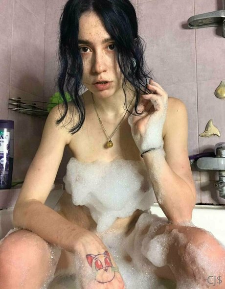 tiny barbie nice star picture