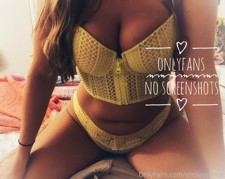 Emilayyy Babayy model adult archive