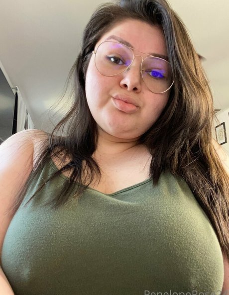 peneloperose24 star top picture