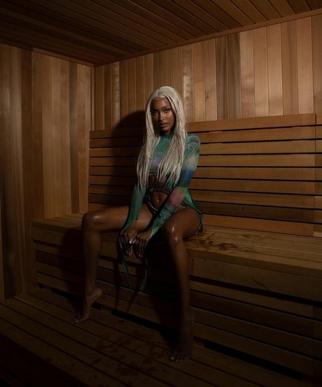 Ange Jose model beautiful photo