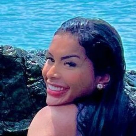 Clara Batista pretty star pics