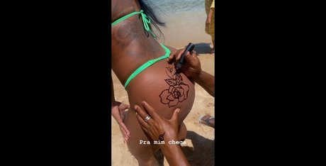 Clara Batista art star photos