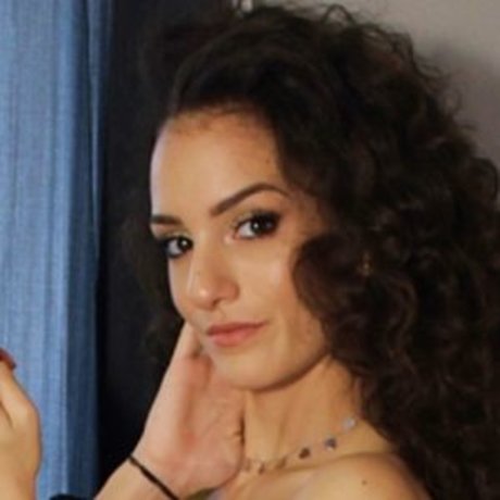 SIRISUNCOLOR pornstar free galleries