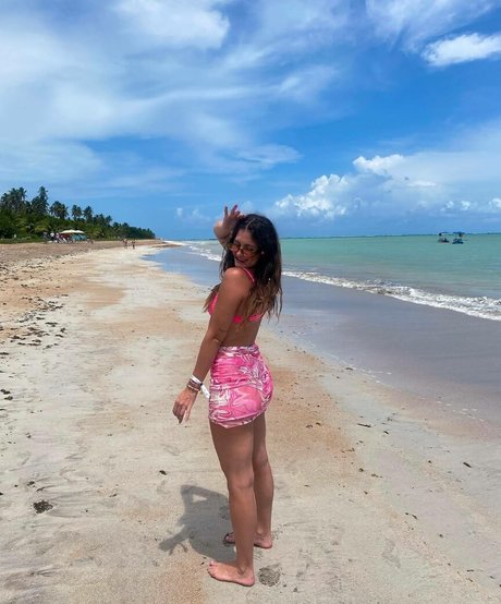 Mariana Nery art model pics