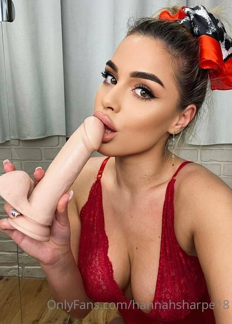 hannahsharpe18 star high quality pic